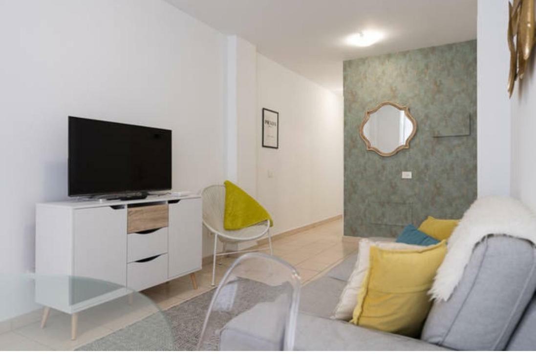 Stylish Apartment In Canteras Beach ลาสปัลมาส เด กรานคานาเรีย ภายนอก รูปภาพ